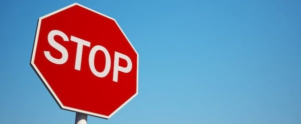 panneau de circulation stop