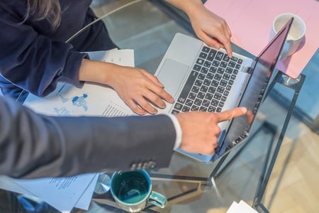 業務改善は「QCD」を意識しよう！改善のプロセスや活用できるフレームワークを解説