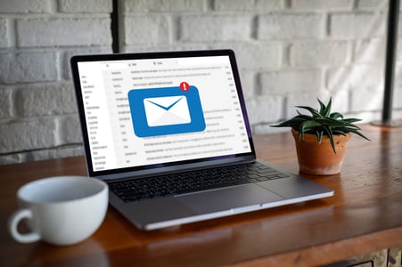 Googleフォームの回答をメール通知するには？複数設定も紹介