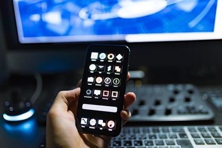 【2023年版】Adobeの便利な無料アプリ17選