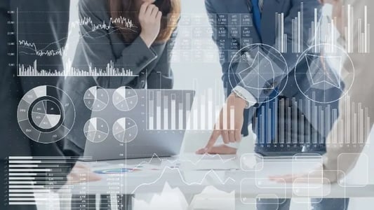 Facebook動画をマーケティングに活用しよう｜投稿方法や投稿できる動画の長さも解説