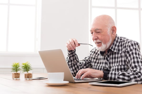 Site owner learning how to change background color in HTML