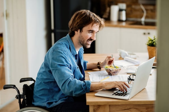 Developer centering images in HTML and CSS