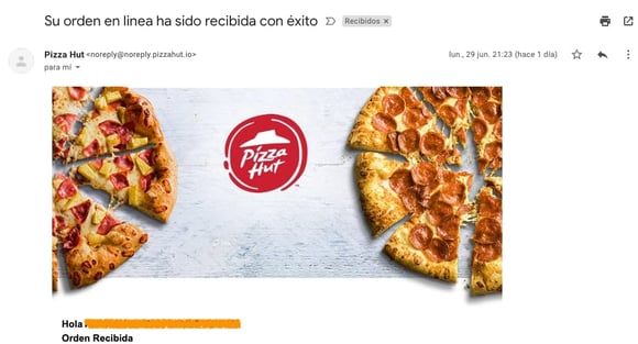 Ejemplo de confirmación de pedido de Pizza Hut con no-reply