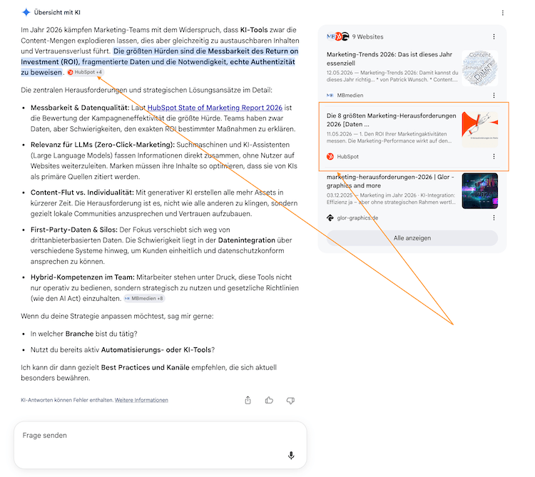 Tracking von KI-Suchmaschinen-Quellen mittels manueller Analyse. Screenshot aus Googles AI Overviews mit einem Pfeil, der auf zwei Arten von Quellen hinweist.
