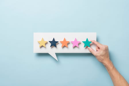 Kundenbewertung in Form von Sternen wird abgegeben