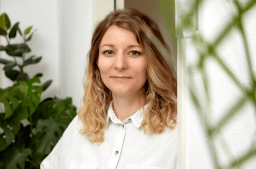 Julia Hatt