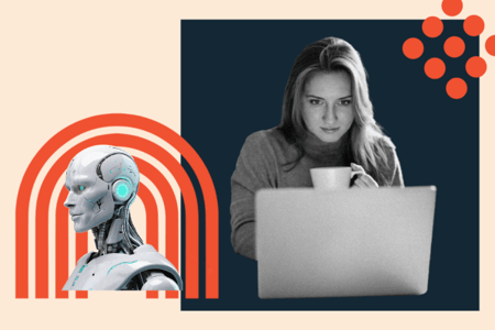 Frau am Laptop liest KI-Newsletter
