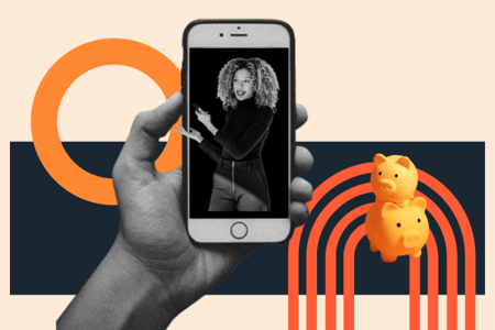 Hand hält Smartphone mit Kurzvideo