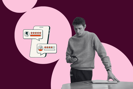 Person am Handy verwendet eine mobile first Website