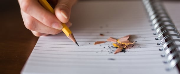 Einleitung mit Bleistift schreiben