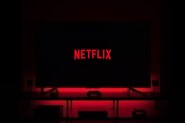 font types: netflix logo uses sans serif fonts