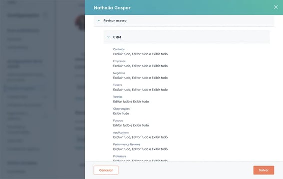 gestão de permissões de usuários na plataforma de CRM inteligente da HubSpot