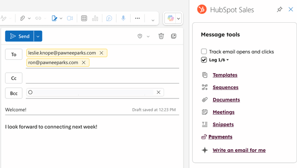O suplemento HubSpot Sales 365 mostra as etapas para selecionar os registros nos quais registrar um e-mail.
