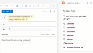 The HubSpot Sales 365 add-in showing the steps to select which records to log an email to.