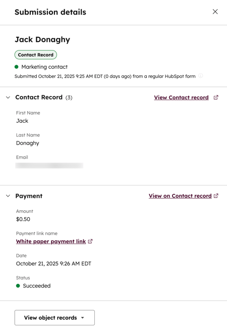Soumission de formulaire montrant la section Paiement avec le montant, le nom du lien de paiement, la date de paiement et le statut du paiement.