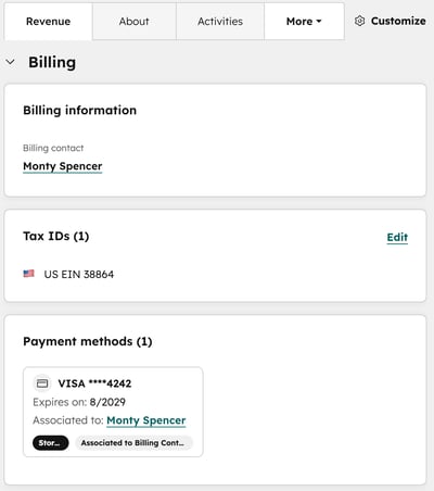 ส่วนการเรียกเก็บเงินที่แสดงรายชื่อผู้ติดต่อในการเรียกเก็บเงินเลขประจำตัวผู้เสียภาษีและวิธีชำระเงินที่บันทึกไว้พร้อมรายละเอียดบัตรและวันหมดอายุ
