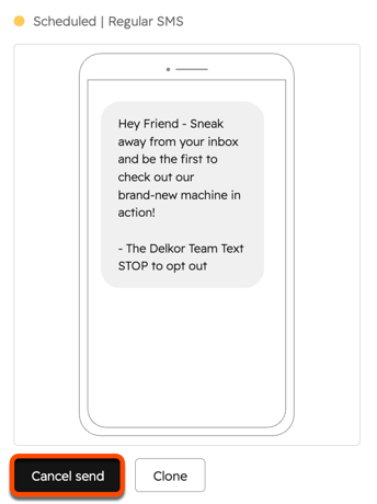 Captura de tela da página de desempenho do SMS para um e-mail programado. O botão Cancelar envio na visualização da mensagem é realçado.