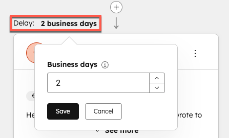 Ein Schritt "Automatisierte E-Mail" im Sequenz-Editor, bei dem die Meldung "Verzögerung: 2 Werktage" hervorgehoben ist und das Pop-up-Feld "Werktage" sichtbar ist.