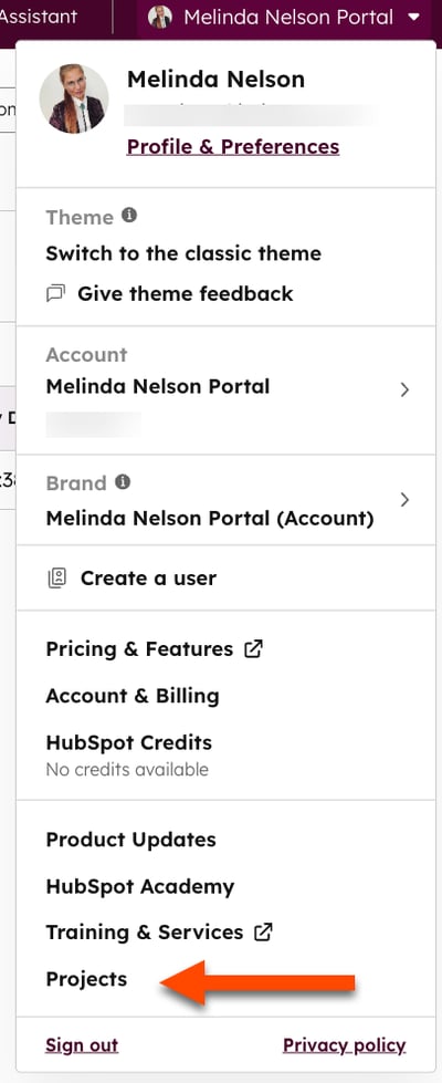 Menu com lista suspensa que inclui Projetos.