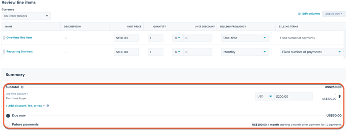 Resumo de vínculo de pagamento mostrando um desconto ocasional aplicado primeiro a um item ocasional e, em seguida, a um item recorrente, afetando o total do primeiro pagamento.