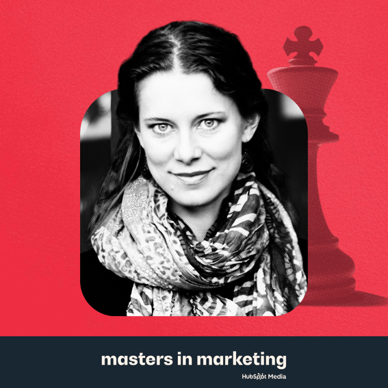 Ashley Faus Headshot.