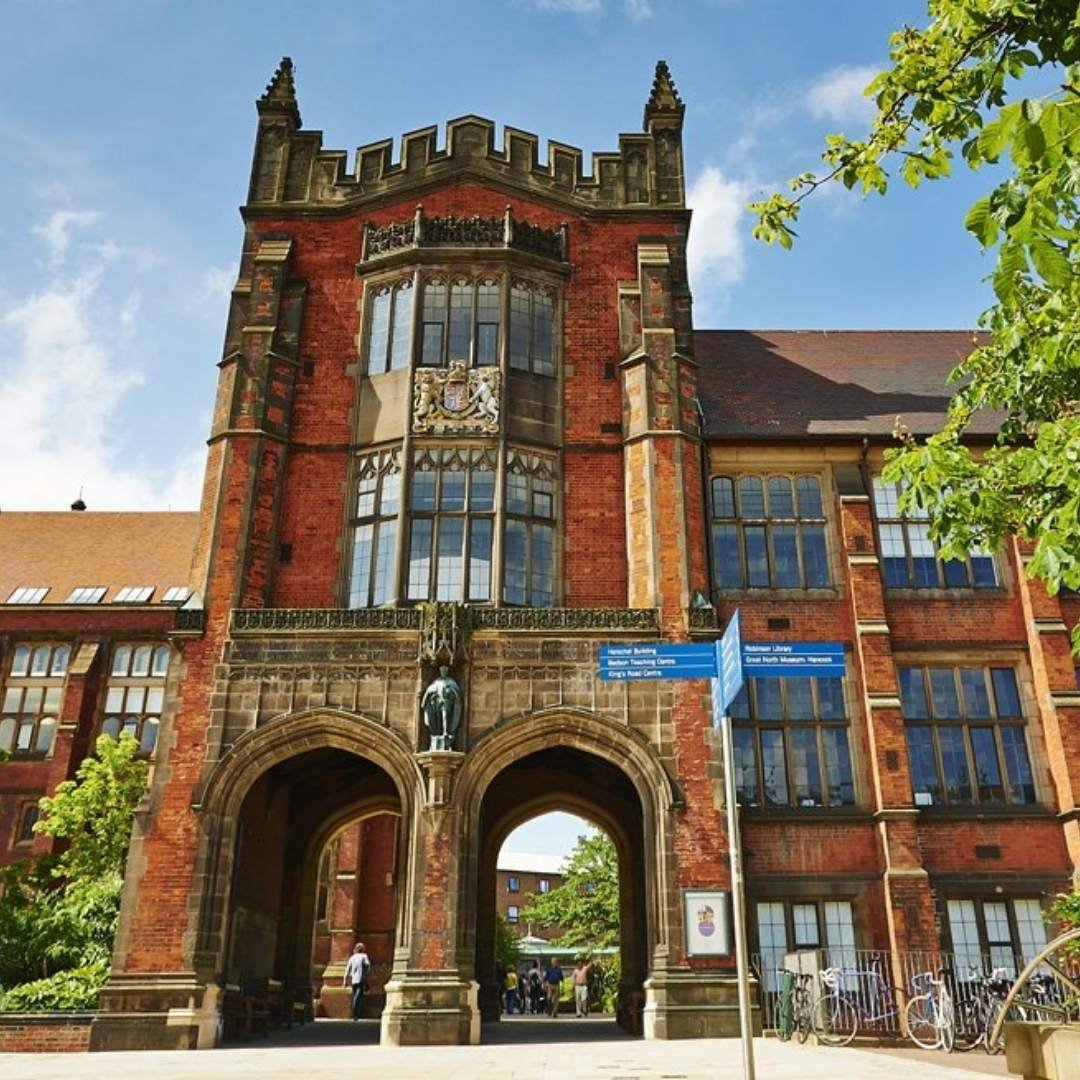 Multi-Column Header Image