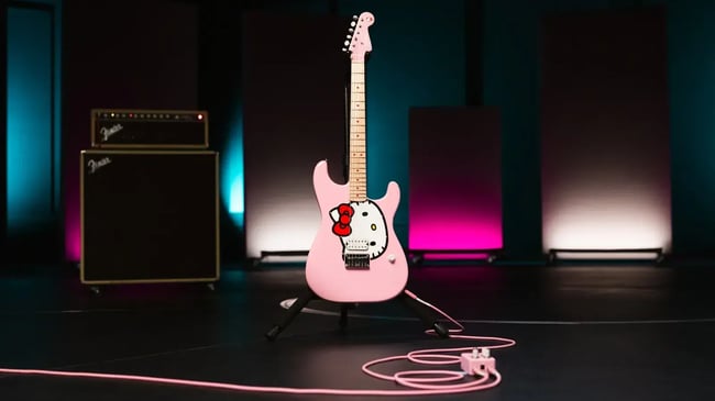 fender x hello kitty co-branding