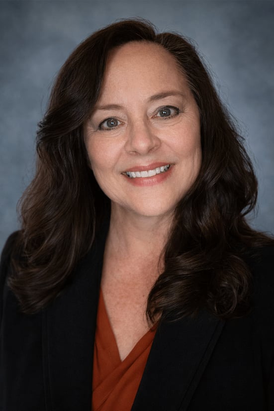 Shelly McGowan headshot-1