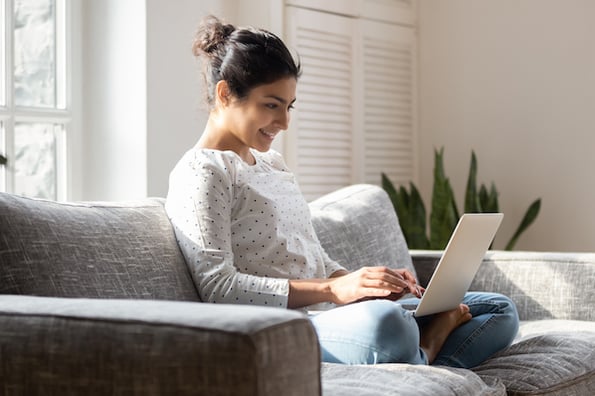 Marketer installing and using LinkedIn plugins for her WordPress site.