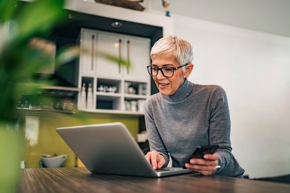person changing wordpress slugs on a laptop