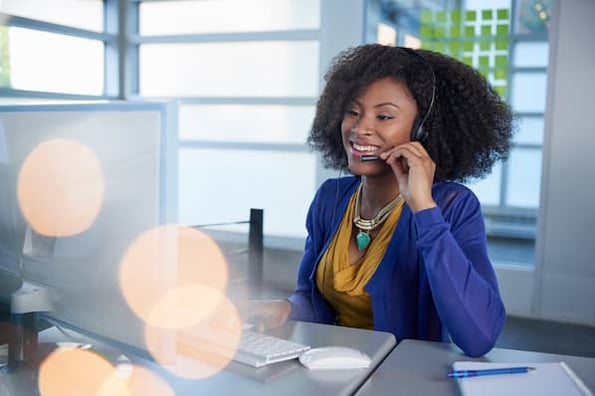 sales rep using one of the best bluetooth headsets