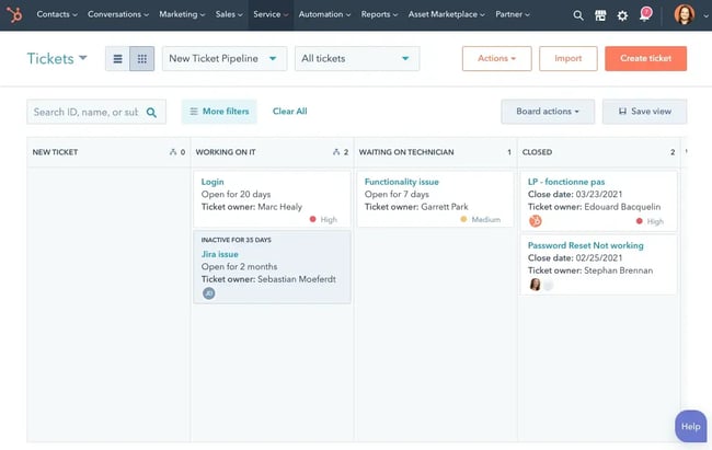 HubSpot customer service software ticketing system showing a Kanban board