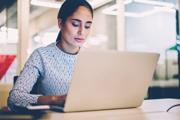 marketer performing keyword research to find the best keywords for seo strategy