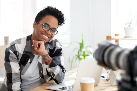 What is LinkedIn Live? [+How to Leverage It in Your Marketing Strategy]