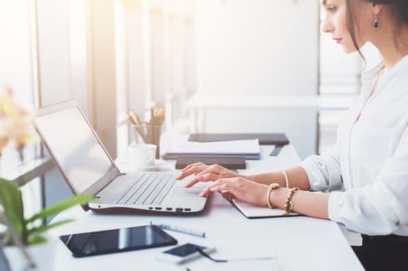 Live chat apps for customer service and customer support