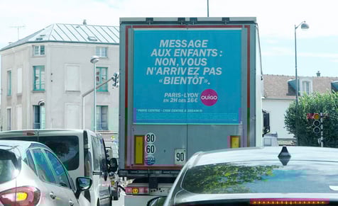 camion affiche ouigo