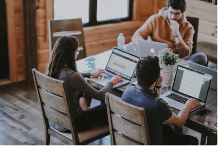 Collaborateurs chargés de l’onboarding client