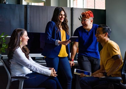prescripteurs marketing en train d'échanger 