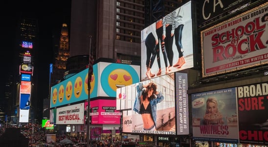 Celebrity marketing : avantages, conseils et exemples qui fonctionnent