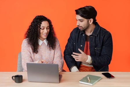 Alinhamento entre SDRs e closers: como aproximar pré-venda e fechamento