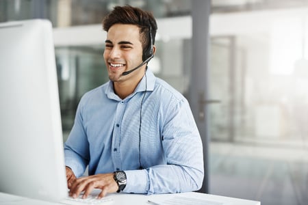 vendedor interno aprende sobre boas práticas para vendas online 