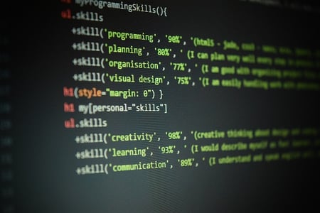 code informatique sur écran d'ordinateur