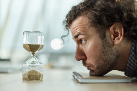 Como funciona o funil ampulheta? Tire as suas dúvidas aqui