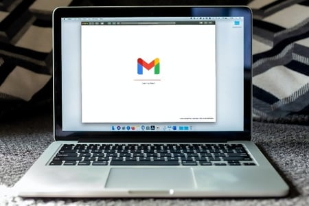 Comment créer un pré-header captivant : les clés d'une newsletter réussie