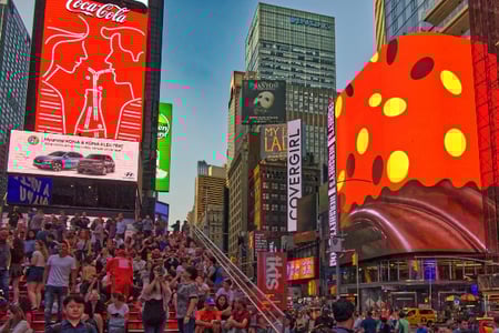 exemples de publicités dans un espace urbain