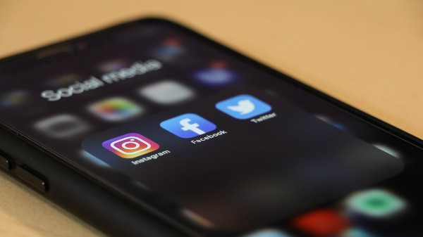 Les réseaux sociaux comme outil de communication