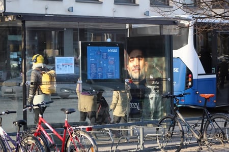 exemple de waitmarketing avec un abribus 