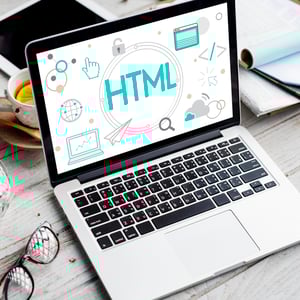ウェブサイトにHTML埋め込みコードを追加する方法[クイックガイド]