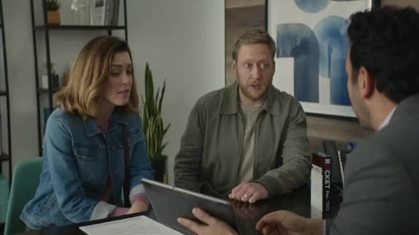 Quickenloans programmatic TV ad featuring a couple discussing loan options with a QuickenLoans employee
